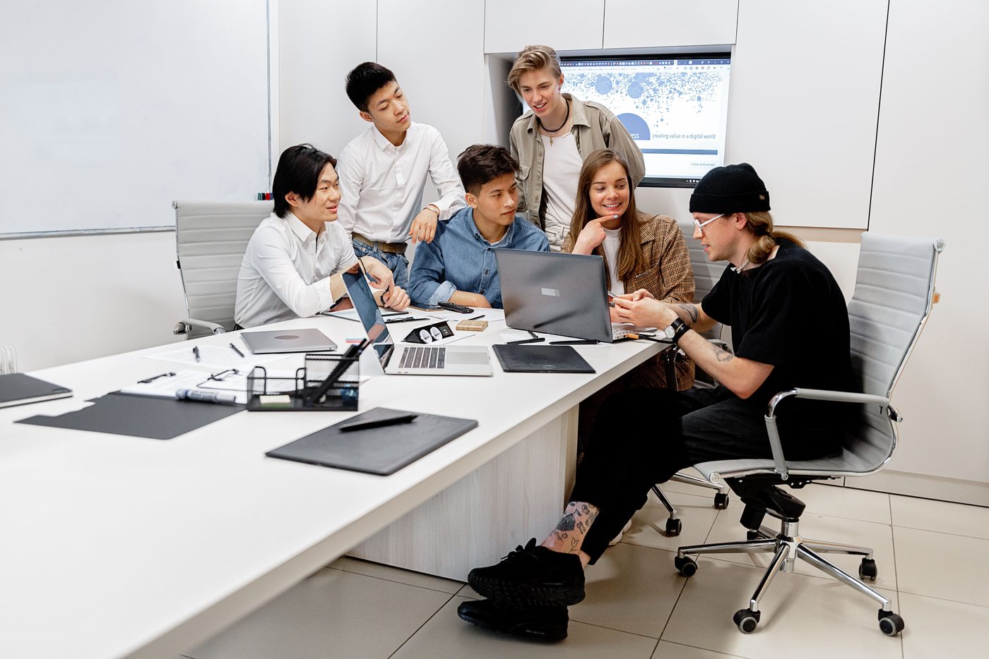 The Luxure Nest India team collaborating